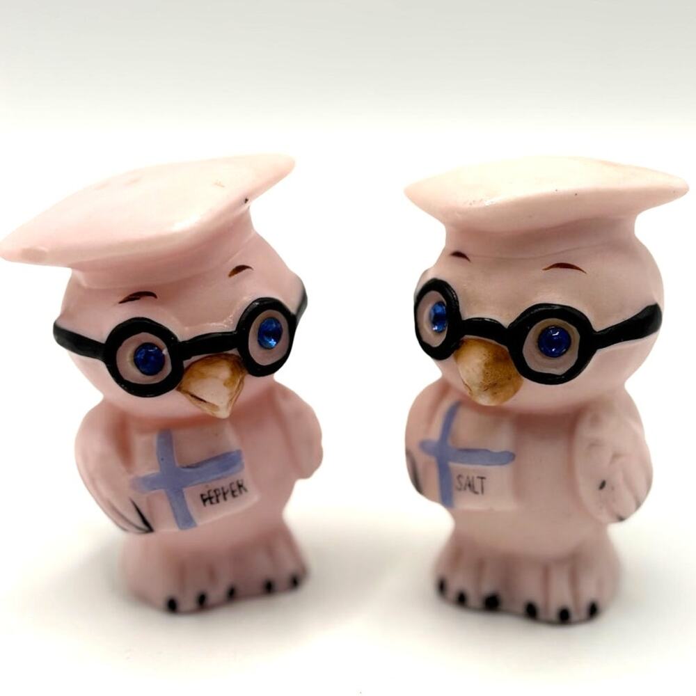 VTG 1950's Ceramic Pink Owl Salt & Pepper Shakers w/Grad Cap, Rhinestone Eyes